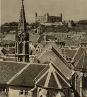 Pohľad na Staré Mesto s vežou kostola a hradom, Bratislava (1930-1949)