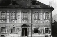 Barokový meštiansky dom s mansardovou strechou, Bratislava (1930-1949)
