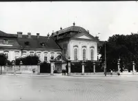Grasalkovičov palác s kupolou a bránou, Bratislava (1930-1949)