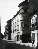 Ulica s oválnymi arkiermi na rohových domoch, Bratislava (1930-1949)