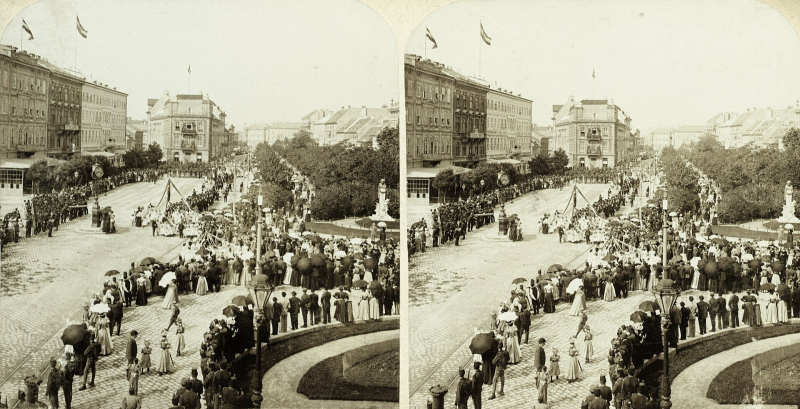 Promenáda (dnes Hviezdoslavovo námestie), Bratislava (1900)
