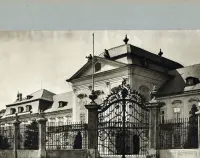Palác s kovanou bránou, Bratislava (1930-1949)