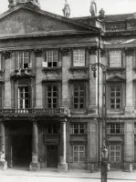 Primaciálny palác, priečelie s portikom, Bratislava (1930-1949)