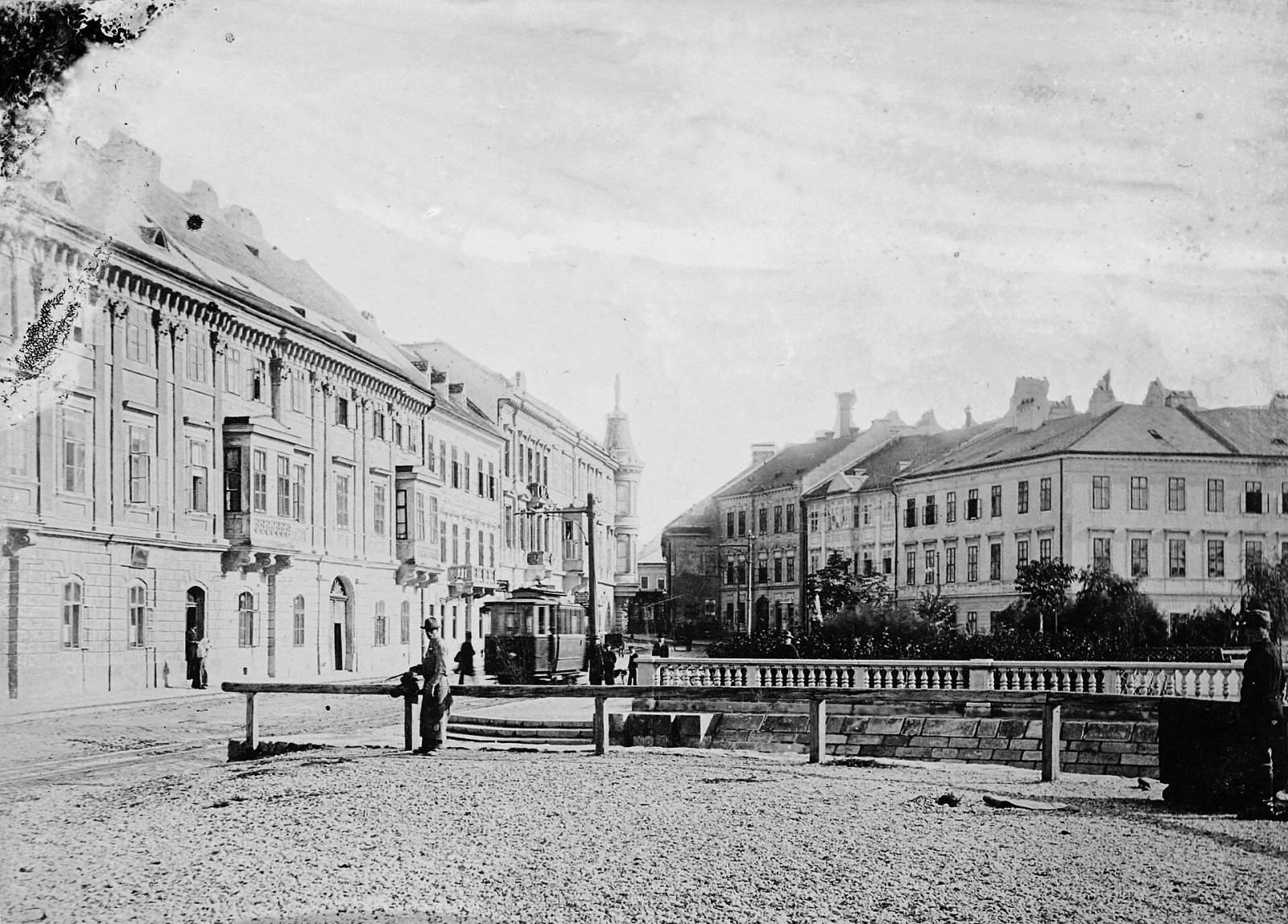Dvořákovo nábrežie smerom k Rybnému námestiu, Bratislava (1903)