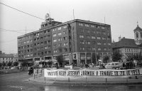 Námestie SNP, vpravo Špitálska ulica, pohľad od Dunajskej, Bratislava (1959)