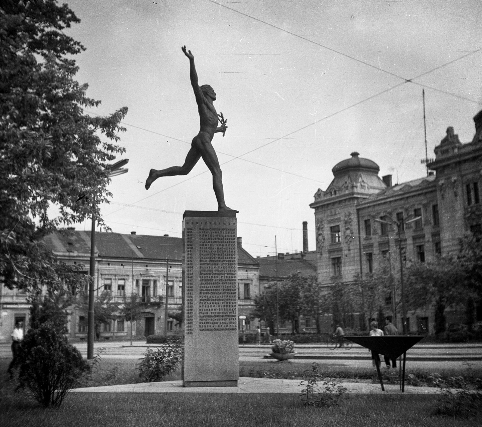 Námestie Maratónu mieru a pamätník Maratónu mieru, Košice (1963)