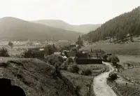 Panoráma obce s kostolom sv. Klementa, Rudňany (1935)