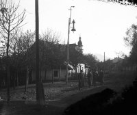 Hlavné námestie s vežou rímskokatolíckeho farského kostola, Spišská Belá (1912)