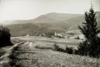 Panoráma obce s evanjelickým kostolom, Vlachovo (1934)