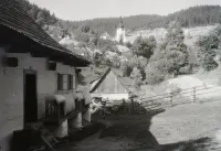 Panoráma obce a opevnený kostol Premenenia Pána, Špania Dolina (1930)