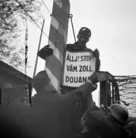 Hraničný priechod pri moste cez rameno Dunaja v novembri 1938, Komárno (1938)
