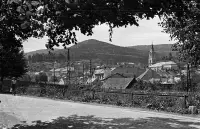 Hnilecká ulica, kamenný most a veža radnice, Gelnica (1960)