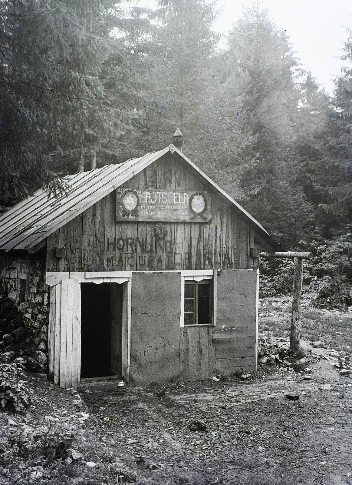 Turistická chata Bélu Hajtsa, Dedinky (1929)