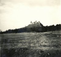 Hrad Krásna Hôrka od východu, Krásnohorské Podhradie (1942)