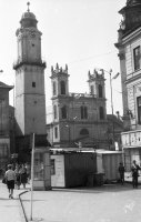 Námestie SNP, Hodinová veža a katedrála sv. Františka Xaverského, Banská Bystrica (1969)