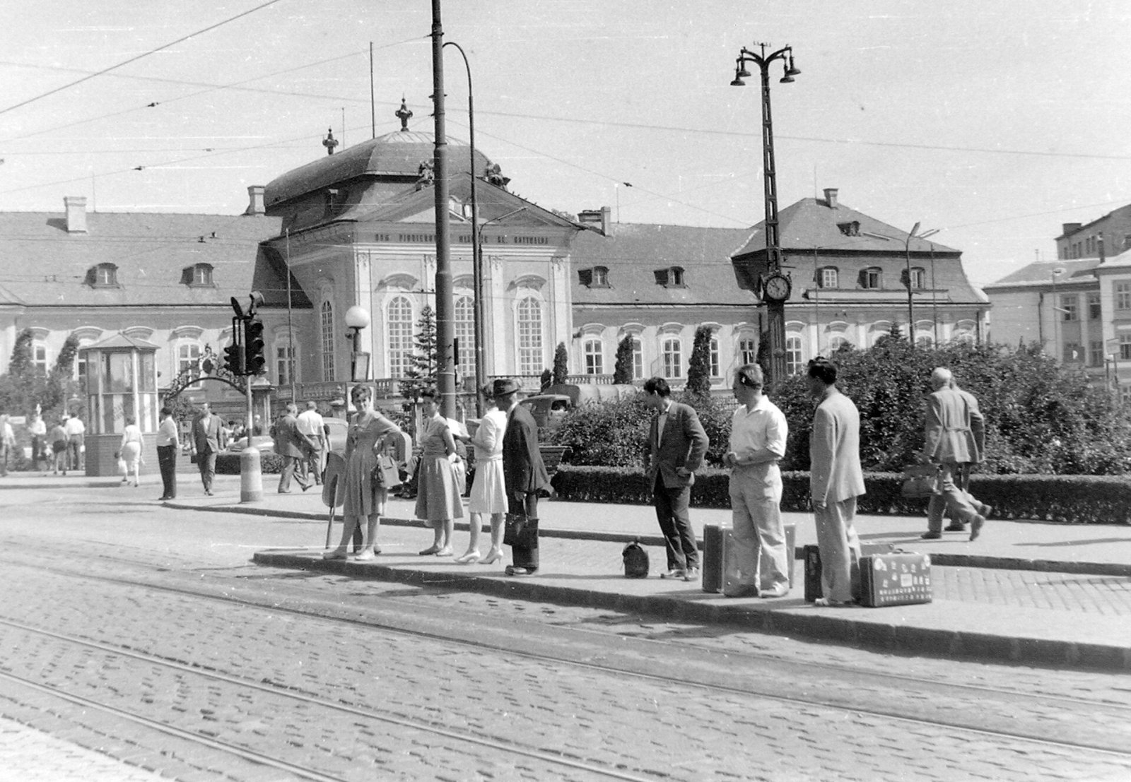 Hodžovo námestie a Grassalkovichov palác, Bratislava (1963)