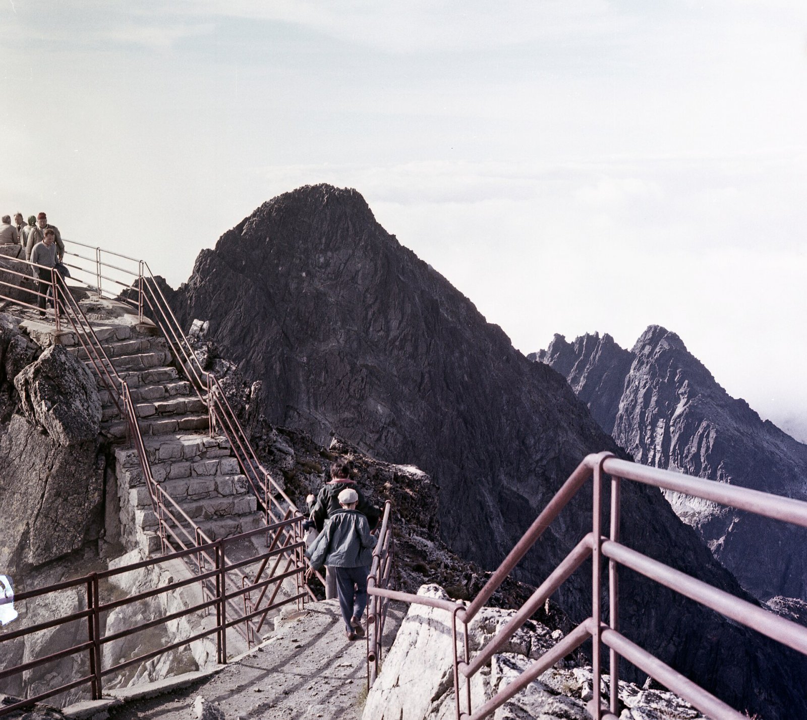 Pohľad na Lastovičiu vežu, Vysoké Tatry (1965)