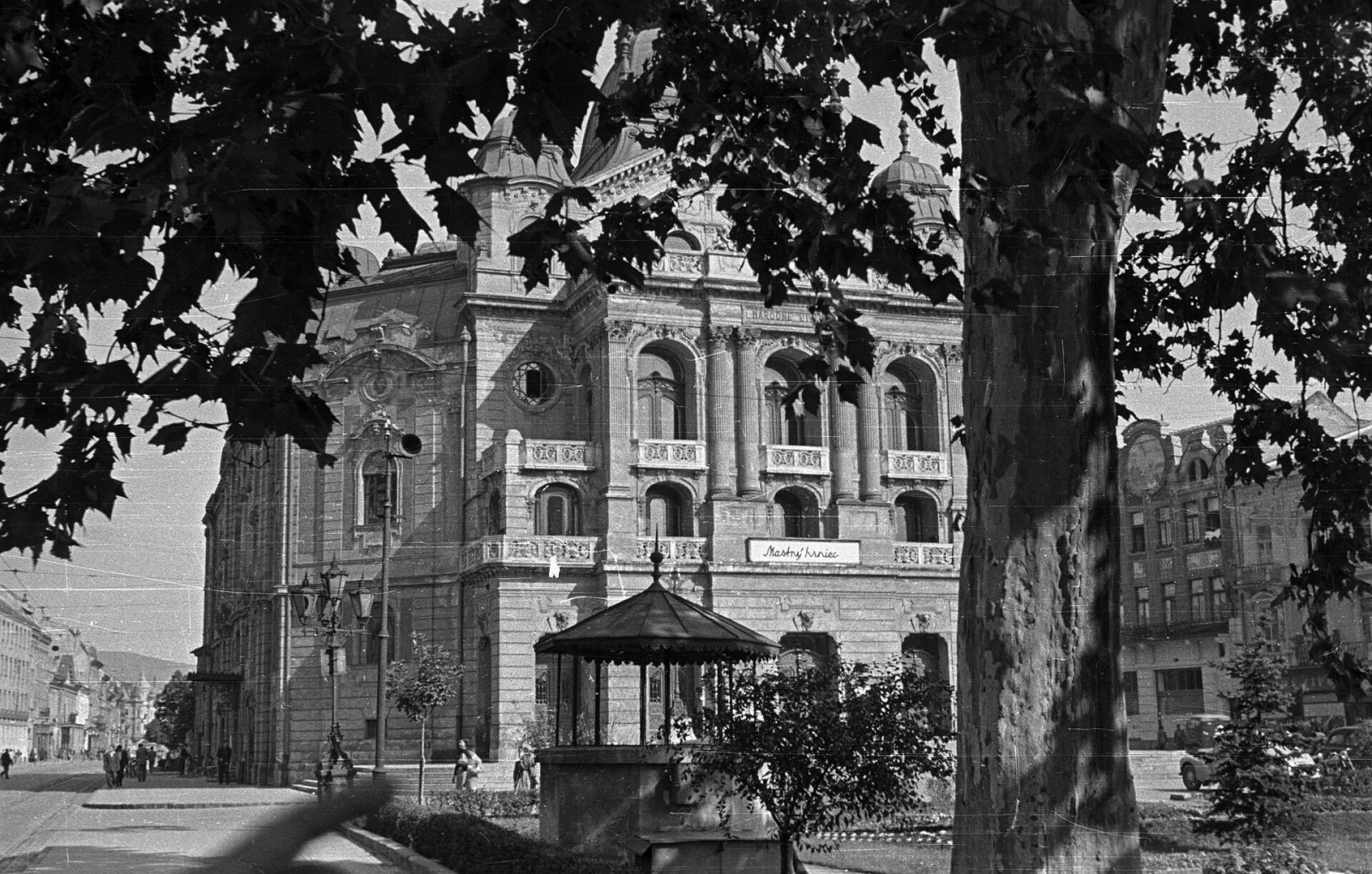 Hlavné námestie a Štátne divadlo, Košice (1956)