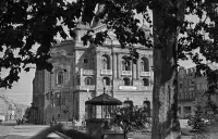 Hlavné námestie a Štátne divadlo, Košice (1956)
