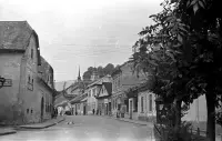 Hlavná ulica s vežou radnice v pozadí, Gelnica (1967)