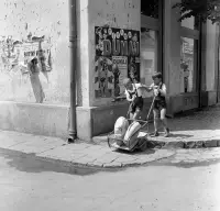 Hlavná ulica, roh s Biskupickou ulicou, Fiľakovo (1959)