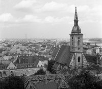 Pohľad z hradu, vpravo Dóm sv. Martina, Bratislava (1965)