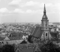 Pohľad z hradu, vpravo Dóm sv. Martina, Bratislava (1965)